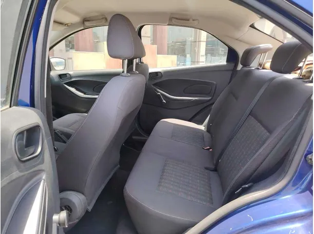 Car image 16