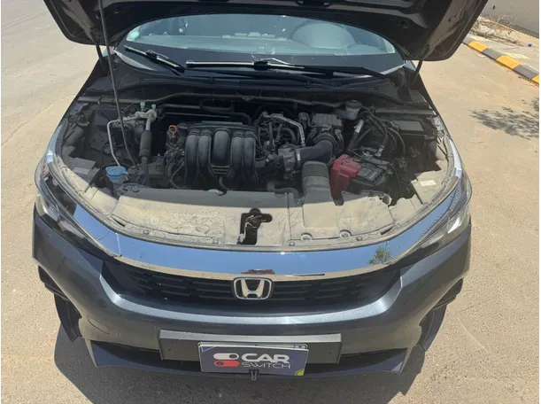 Car image 22