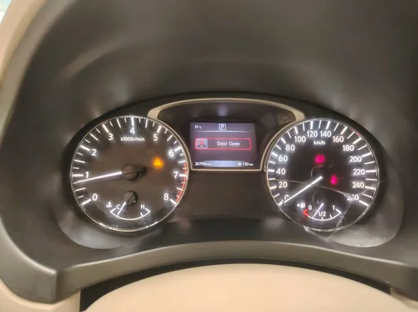 Car image 25