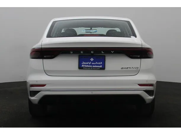 Car image 12