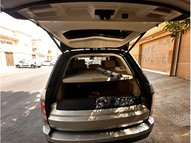 Car image 22