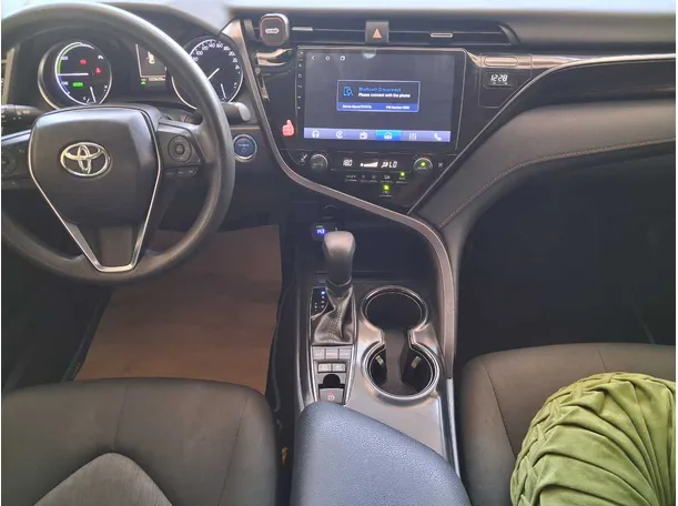 Car image 18