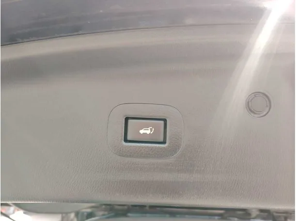 Car image 37
