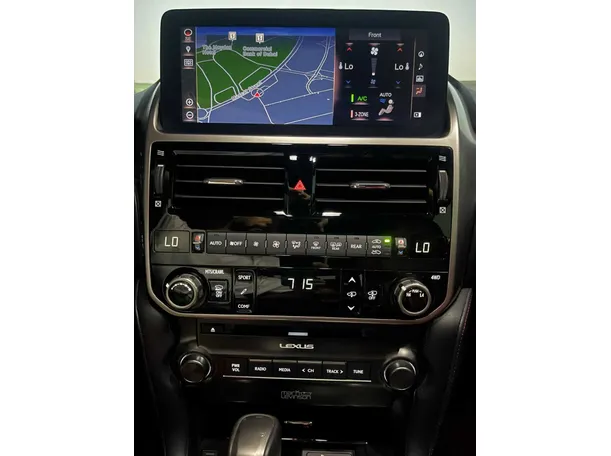 Car image 19