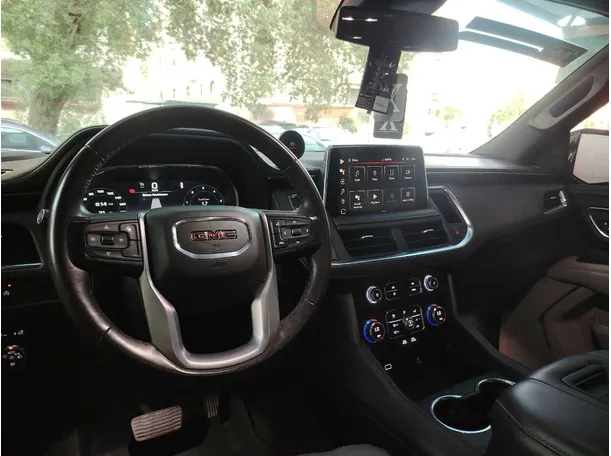 Car image 23