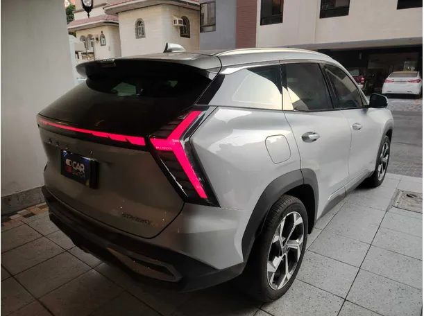 Car image 5
