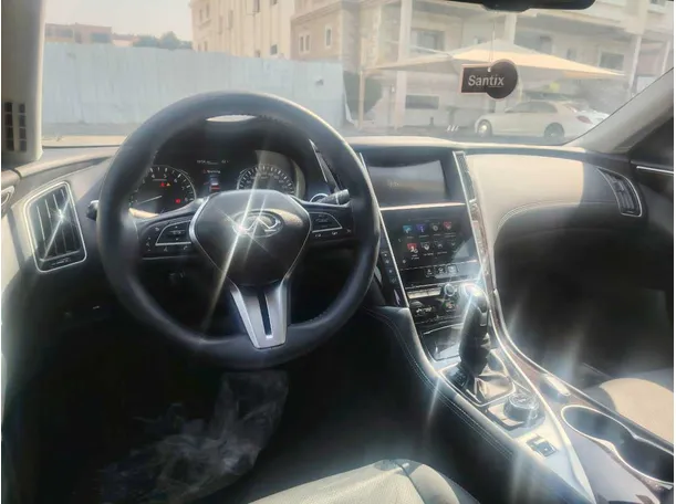 Car image 24