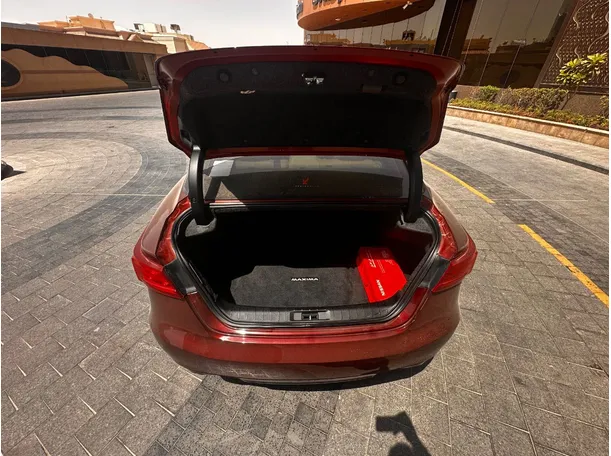 Car image 21