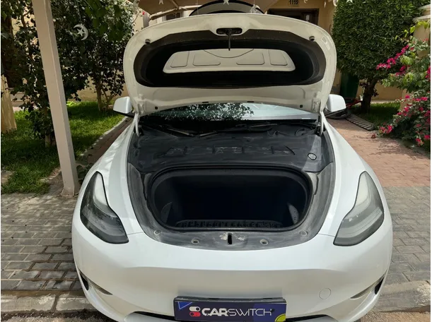 Car image 24