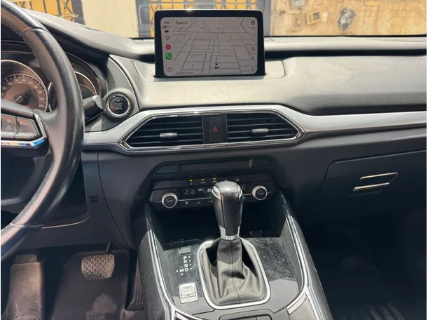Car image 17