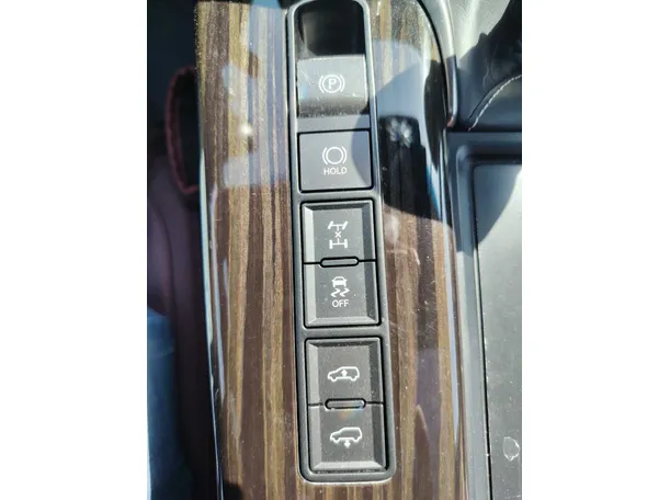Car image 31