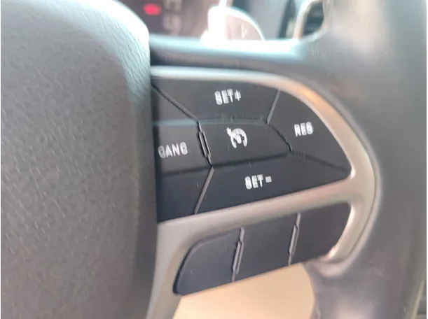 Car image 29