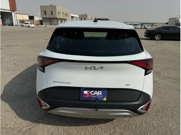 Car image 6