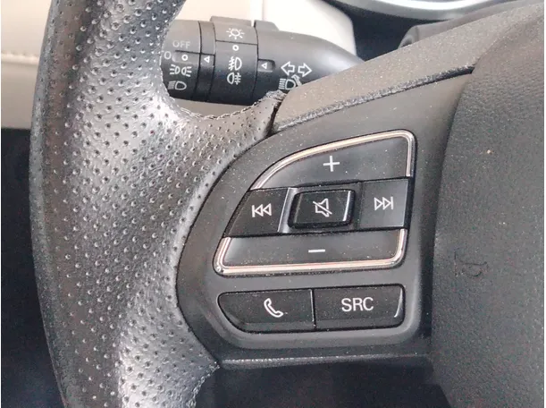 Car image 32