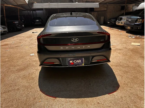 Car image 6