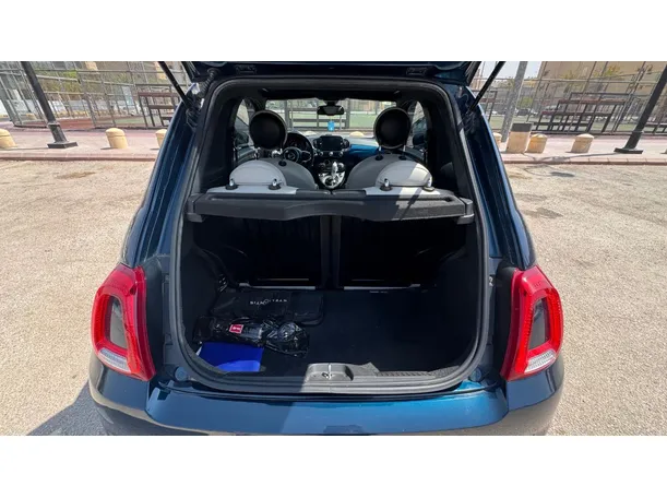 Car image 19
