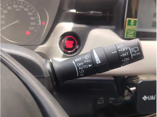Car image 28