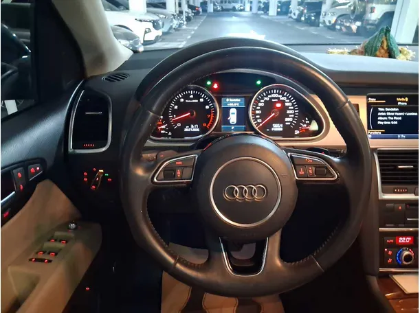 Car image 23