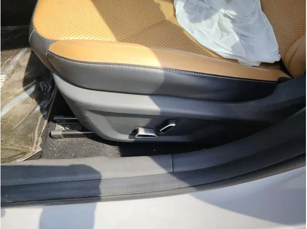 Car image 41
