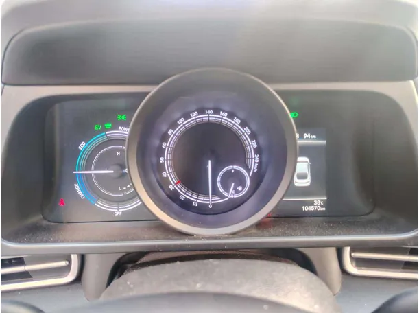 Car image 26