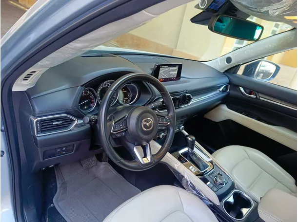 Car image 16