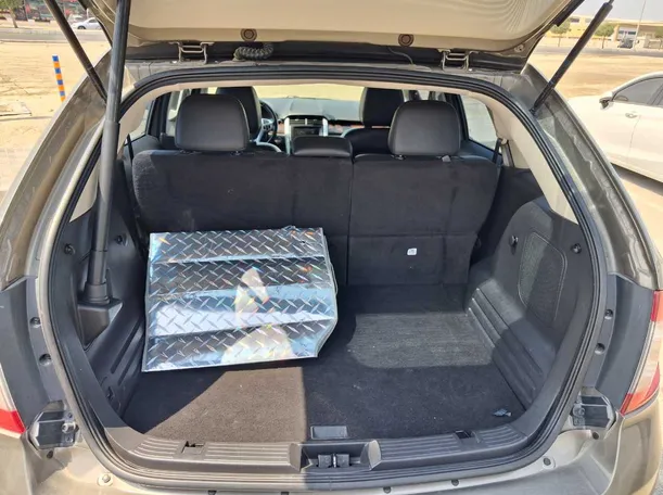 Car image 17