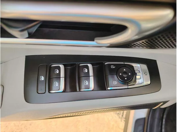 Car image 45