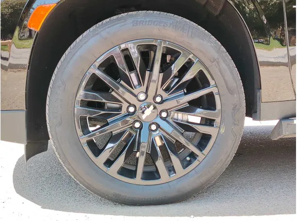 Car image 10