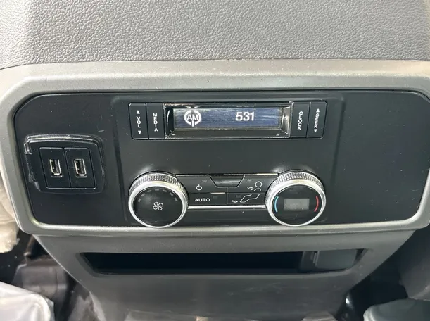 Car image 28
