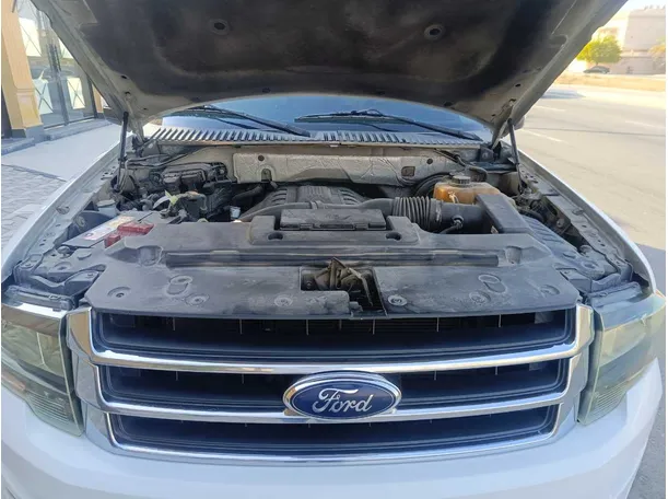 Car image 35