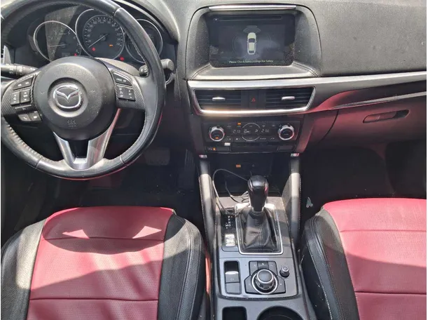 Car image 18