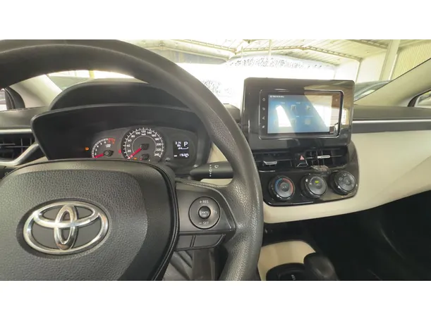 Car image 9