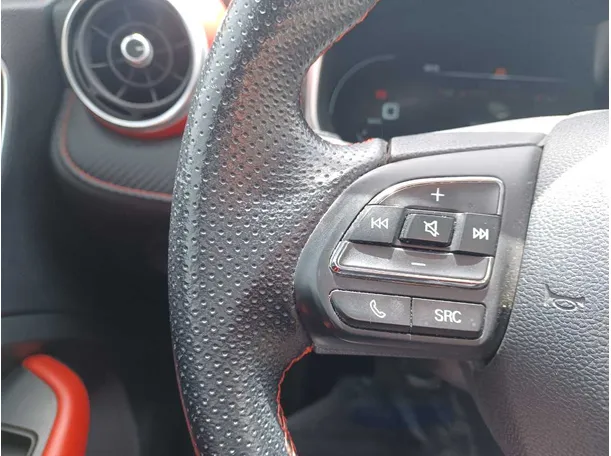 Car image 23