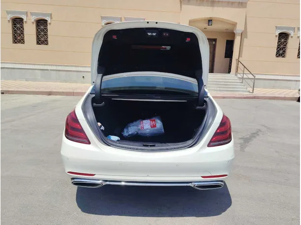 Car image 28