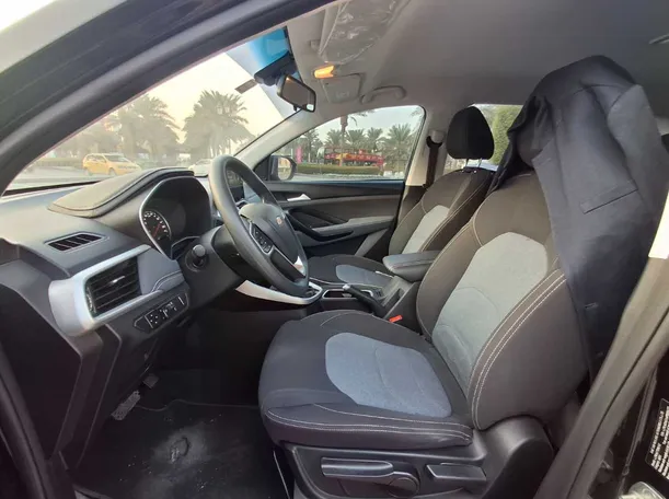 Car image 12