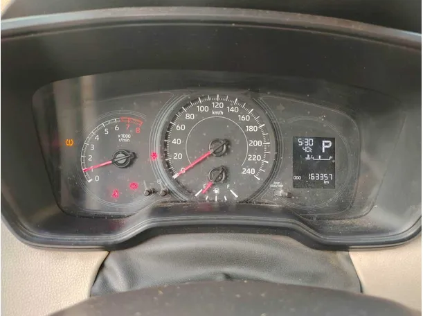 Car image 28