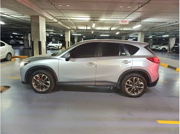 Car image 4