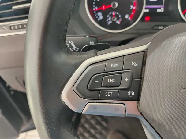Car image 40