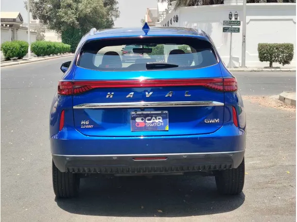 Car image 6