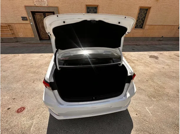 Car image 21