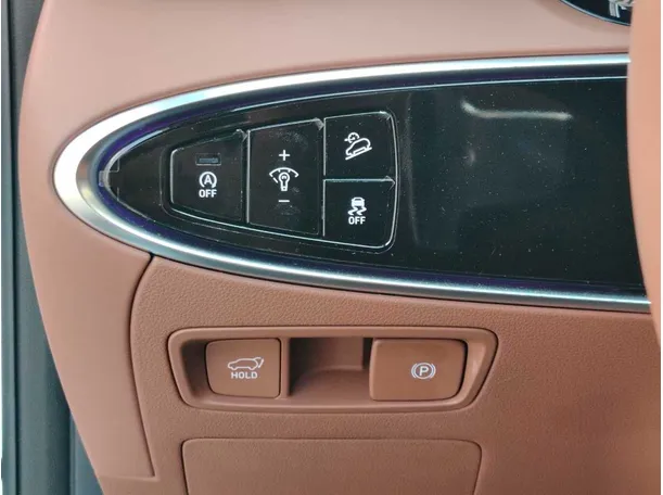 Car image 27