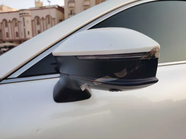 Car image 27