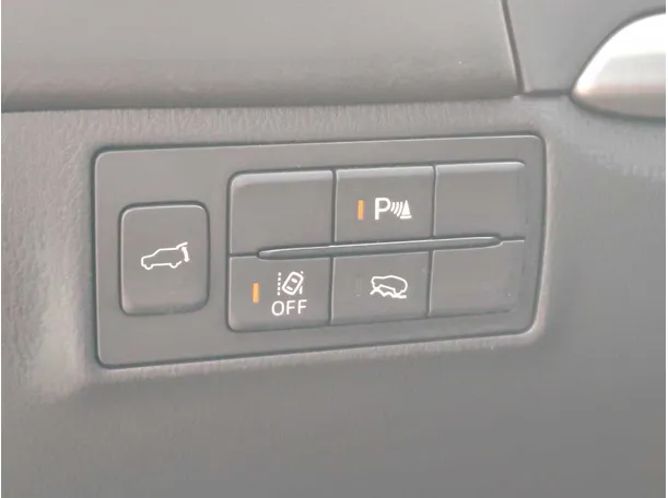 Car image 29