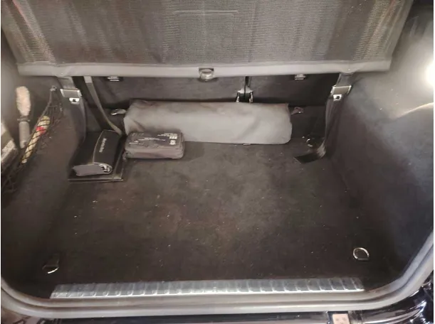 Car image 31