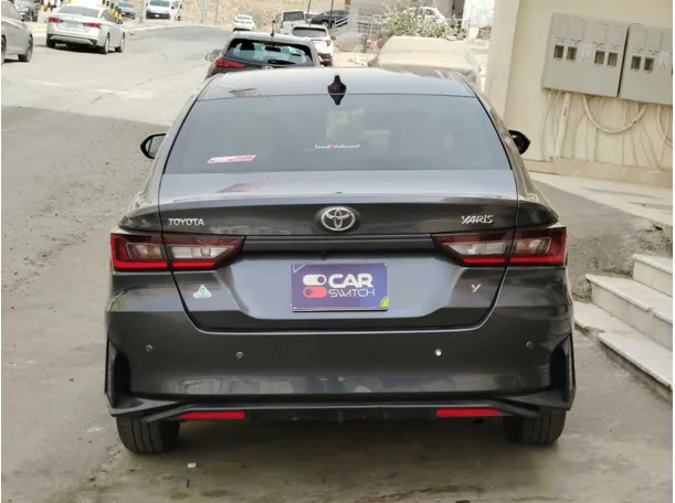 Car image 6