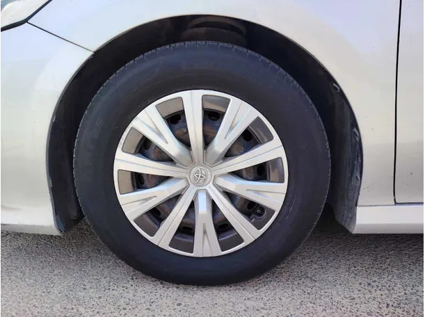 Car image 10
