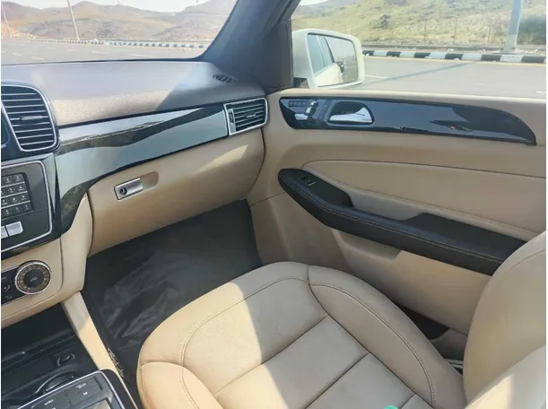 Car image 42