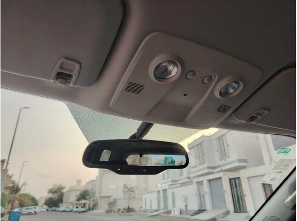 Car image 35