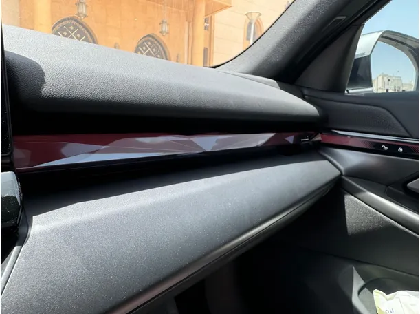 Car image 27