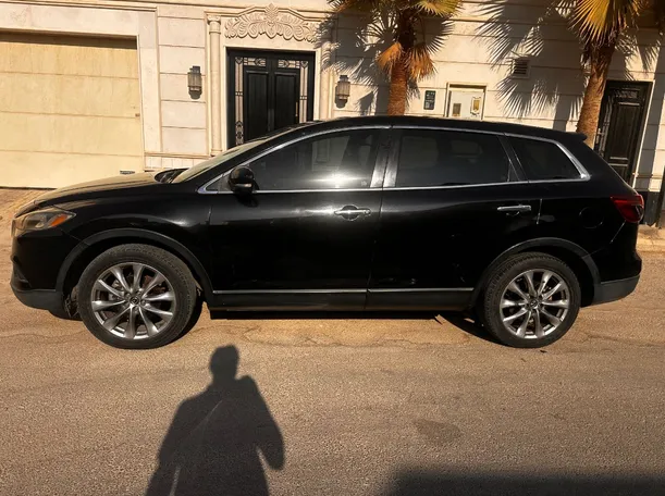 Car image 8